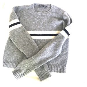 Brandy Melville cropped sweater
